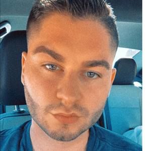 Meet your Posher, Eric